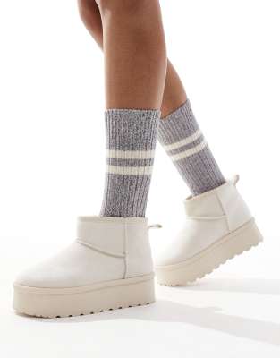 SEQWL SEQWL mini flatform boots in cream-White