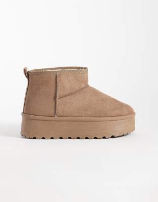 Seqwl Mini Flatform Boots In Brown
