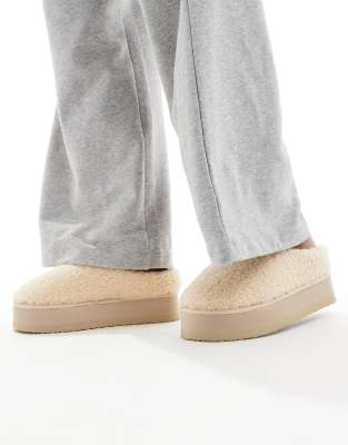 SEQWL - Mules in Beige mit Teddyfell und Plateausohle-Neutral