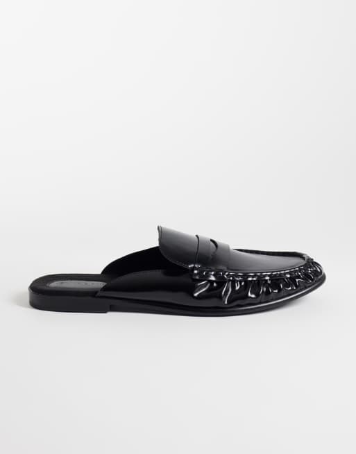 SEQWL - Mules tipo loafer fruncidas refinadas en negro, 1 de 4