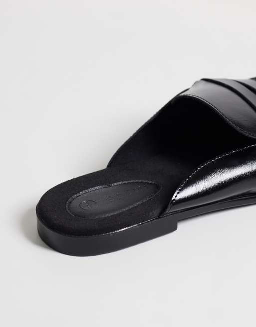 SEQWL - Mules tipo loafer fruncidas refinadas en negro, 4 de 4