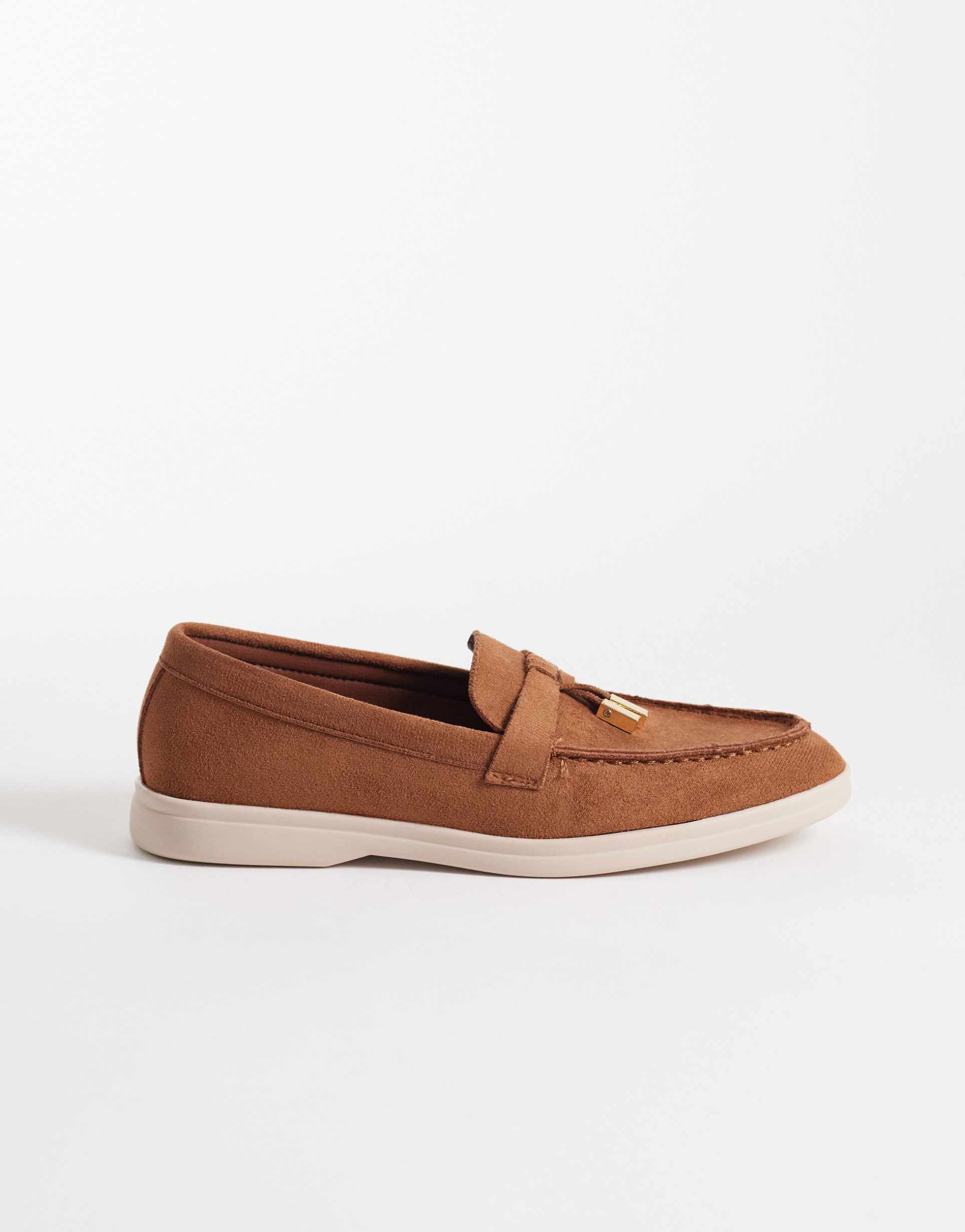seqwl panther tassel trim loafers in faux suede camel with white sole
