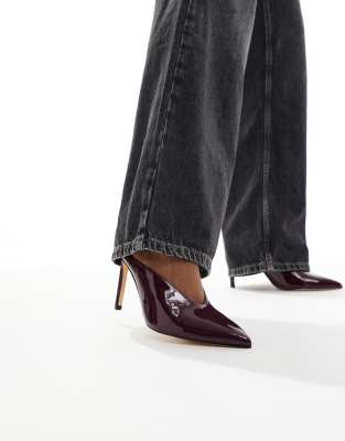  Petunia high vamp court shoes in burgundy