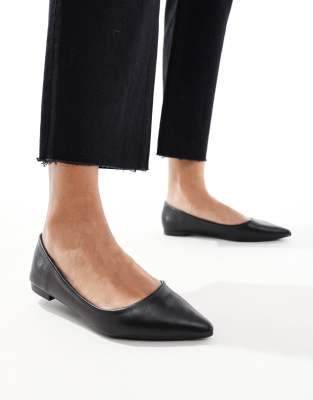 pointed ballet flats in black PU