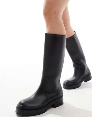 SEQWL rain boots in black Cover