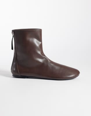 Seqwl Refined Ankle Boots In White