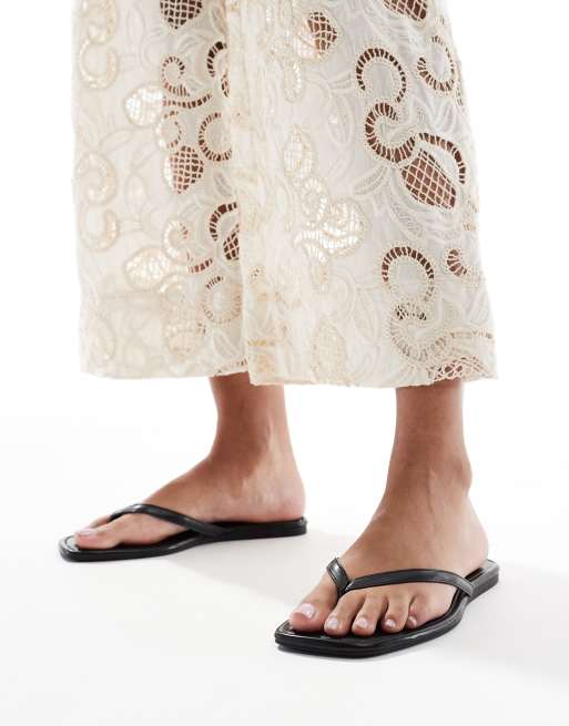 SEQWL Rooney Wide Fit thong sandals in black | ASOS