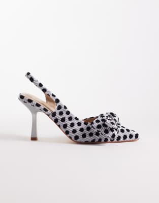 SEQWL - Salado - Schuhe in Silber mit schwarzen Polka Dots, Fersenriemchen und Blockabsatz