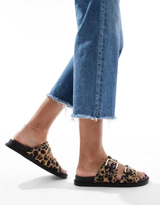 SEQWL – Sandalen mit nietenbesetztem Schnallen-Riemen und Leopardenmuster, 2 von 4