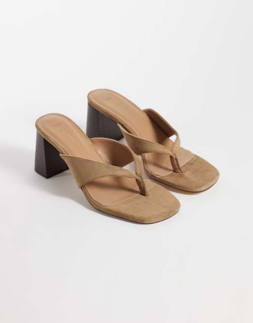 SEQWL sandalo infradito con tacco in suedette tortora, 3 di 4