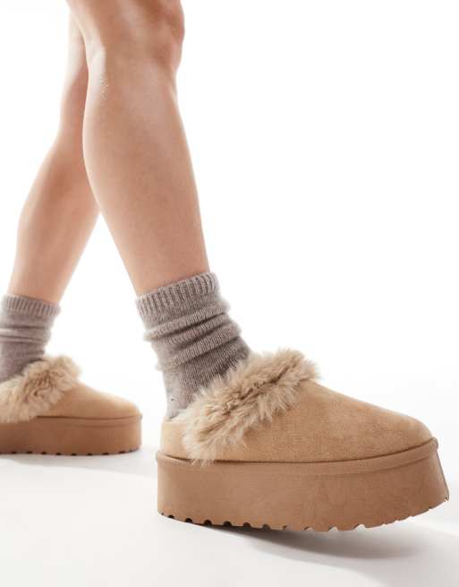 SEQWL - Sandfarvede flatform-mules med imiteret pels