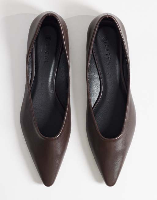 SEQWL Scar pointed ballet flats in chocolate brown, 2 of 4