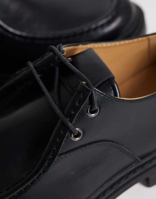 SEQWL Schnürschuhe mit grober Sohle in Schwarz, 2 von 4