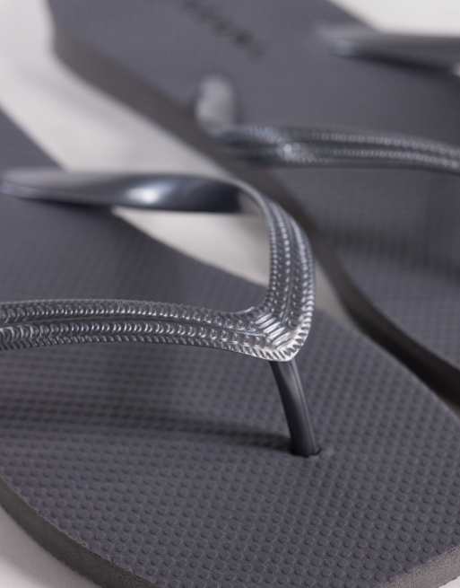 SEQWL – Silvergrå flip flops med fyrkantig tå, 2 av 4