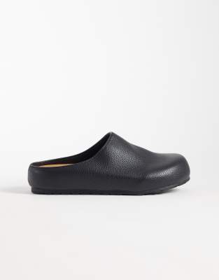Seqwl Simba Clogs In Black