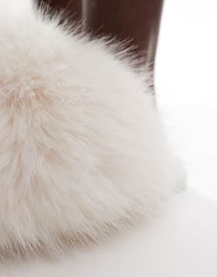 Seqwl Smarties Fluffy Pom Pom Slippers In White