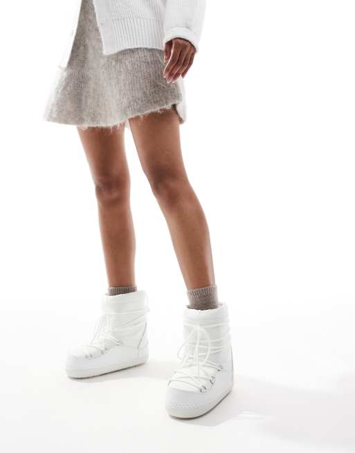 SEQWL snow boots in white