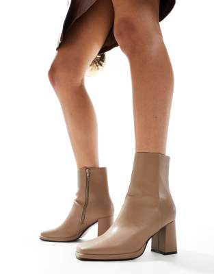 square toe block heel ankle boots in taupe-Neutral