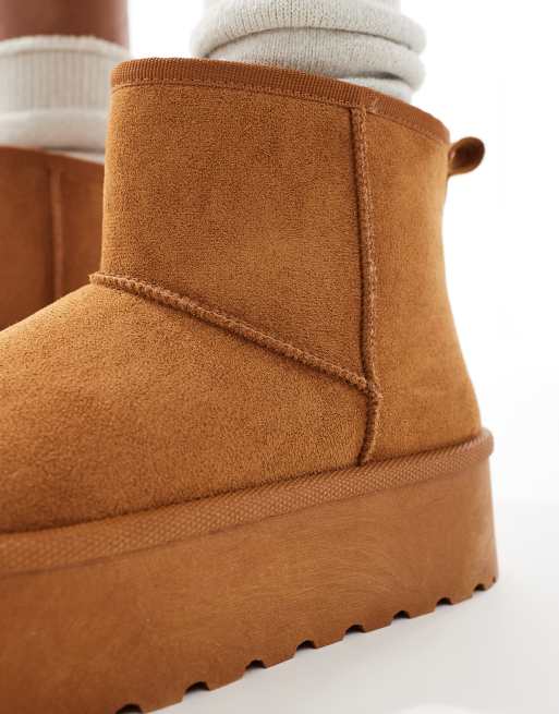 SEQWL – Stiefel in Kamelbeige mit flacher Plateausohle , 2 von 4