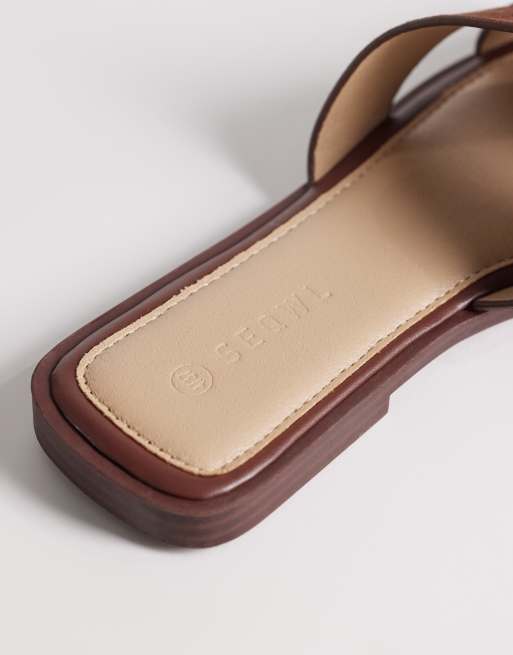 SEQWL - Storke - Platte sandalen met brede pasvorm in bruin suedette, 3 van 4