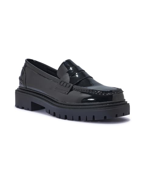 SEQWL Stylish comfortable fit casual chunky heel slip on loafers in black - view 1