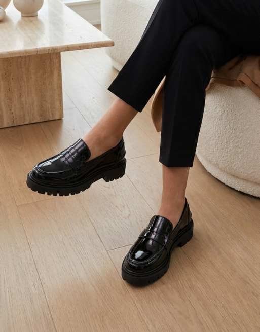 SEQWL Stylish comfortable fit casual chunky heel slip on loafers in black, 2 of 5