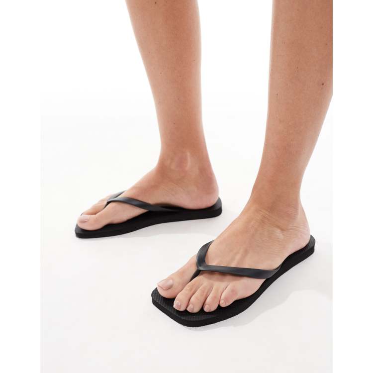 207498092-1-black?$n_750w$&wid