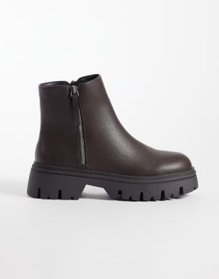 Seqwl Twirl Chunky Zip Detail Boots In Brown