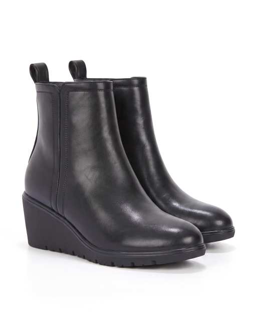 SEQWL Wedge heel ankle booties with cleated sole and pull tab in black, 4 of 5