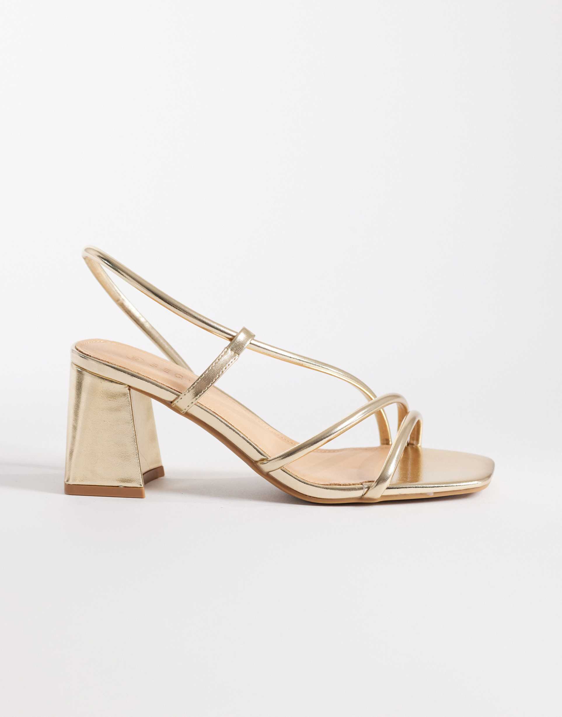 seqwl wide fit dandelion strappy block heeled sandals in gold tone