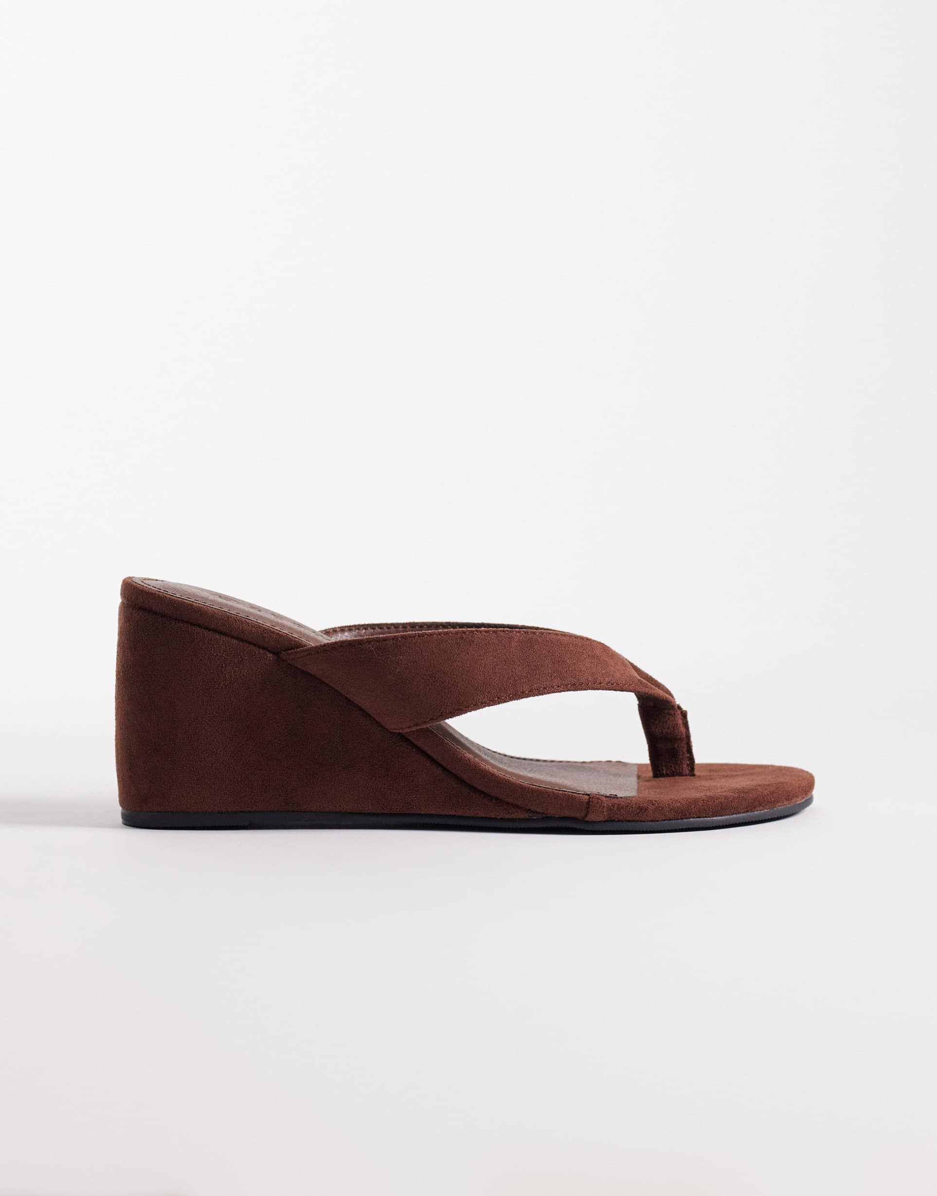 seqwl wide fit ines flip flop wedge sandals in brown microsuede