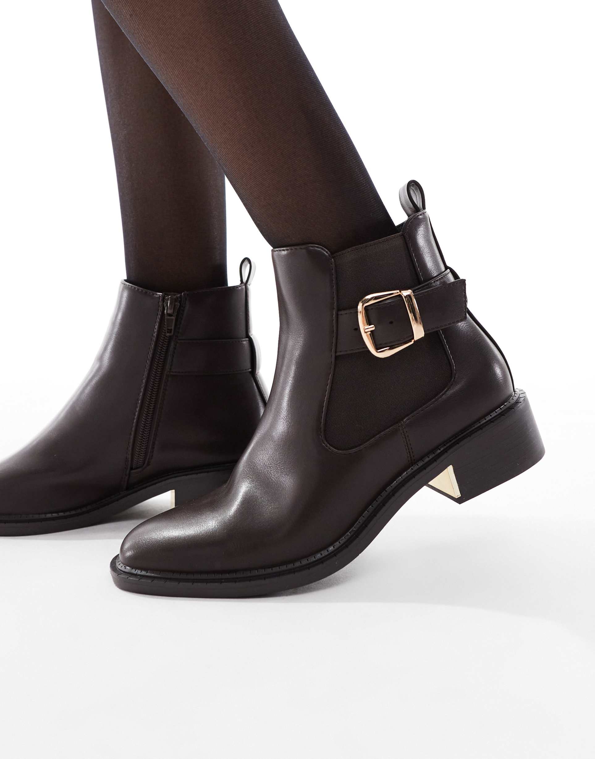 seqwl wide fit latte buckle detail refined chelsea boots in chocolate