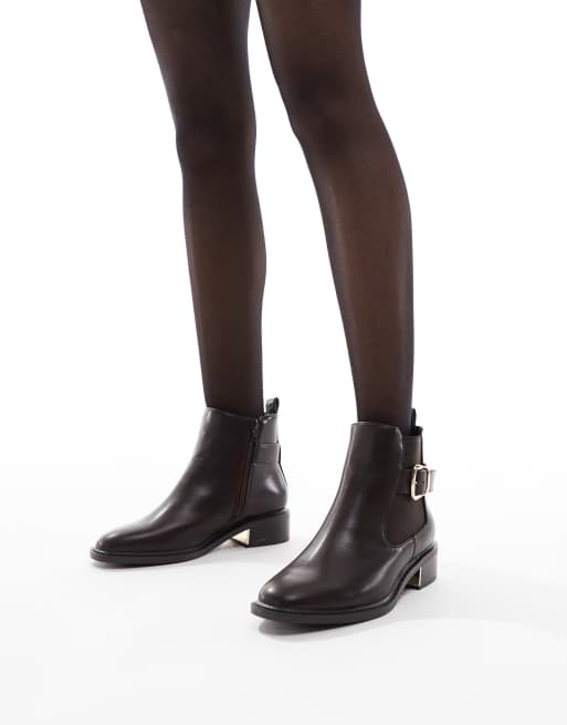 SEQWL Wide Fit Latte buckle detail refined chelsea boots in chocolate, 4 of 4