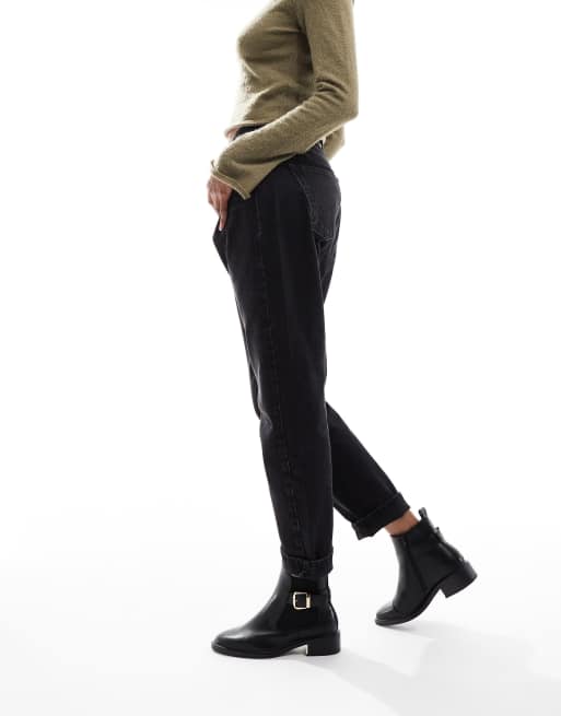 SEQWL Wide Fit – Latte – Elegante Chelsea-Stiefel in Schwarz mit Schnallen, weite Passform, 3 von 4