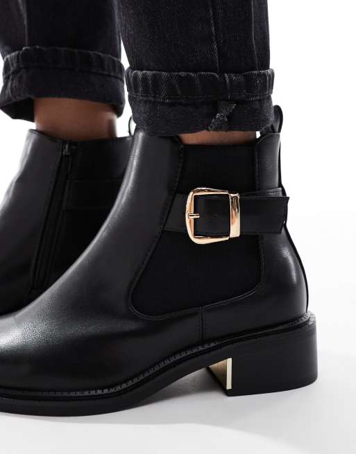 SEQWL Wide Fit – Latte – Elegante Chelsea-Stiefel in Schwarz mit Schnallen, weite Passform, 4 von 4