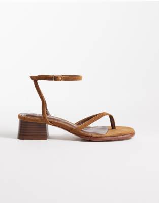  low block heeled sandal in tan micro