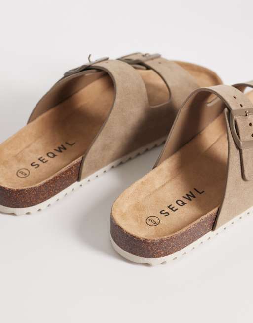 SEQWL Wide Fit – Olsen – Brungrå, platta sandaler med dubbla spännen, 4 av 4