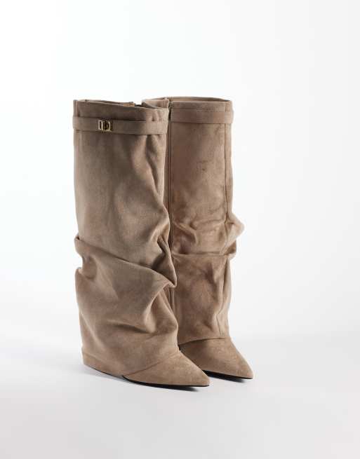 SEQWL Wide Fit Ranger Stiefel aus Kunstvelours mit umschlagbarem Schaft in Taupe, 4 von 4