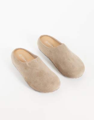Seqwl Wide Fit Simba Clogs In Neutral