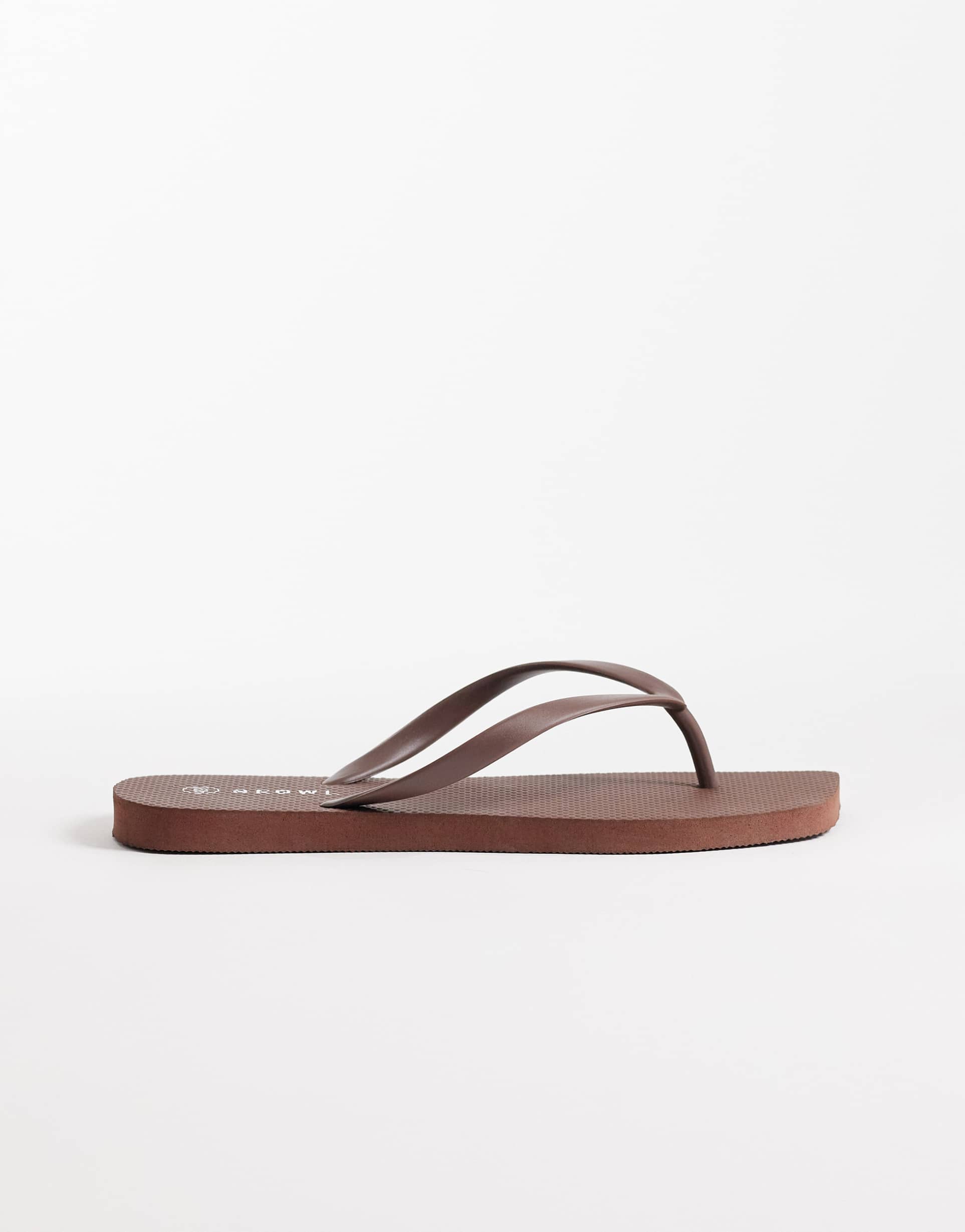 seqwl wide fit square toe flip flip in brown