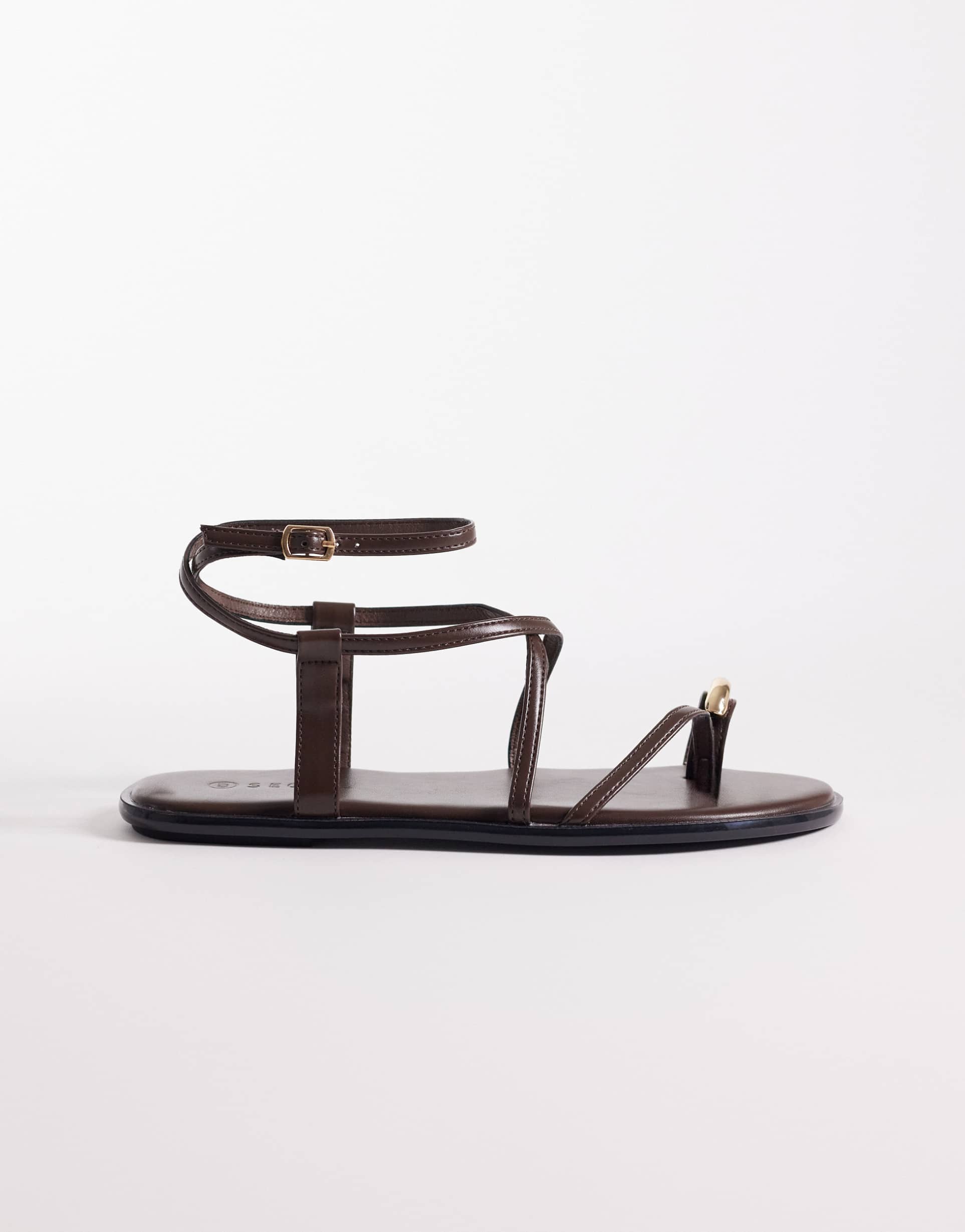 seqwl wide fit strappy flat sandals with gold-tone embellishments in brown