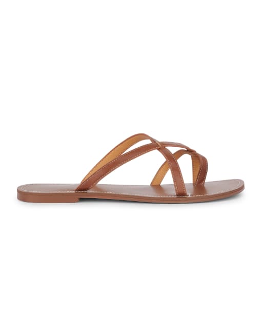 SEQWL Wide Fit Strappy flat thong slides leather look minimalist sandals in tan, 3 of 5