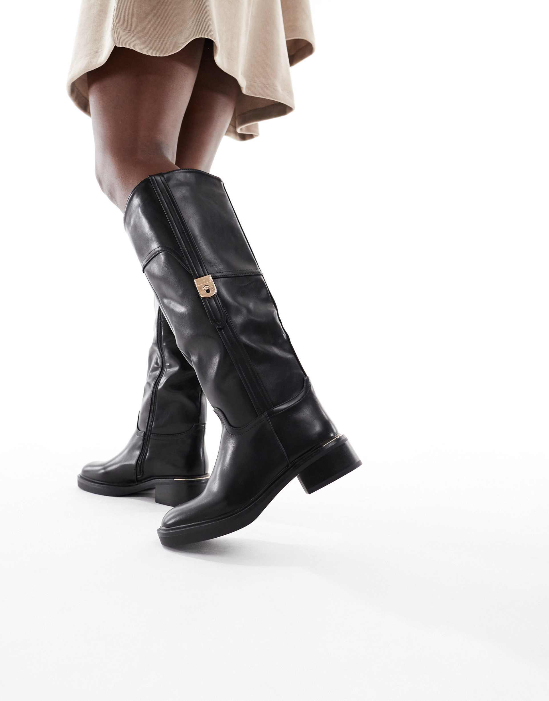 seqwl wide fit twix buckle detail refined riding boots in black
