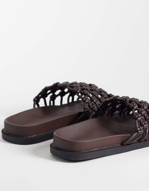 SEQWL Wide Fit woven flat sandals in brown, 4 of 4