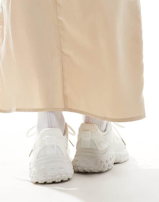 SEQWL Wolf chunky sneakers in white, 3 of 5