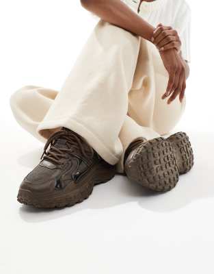  Wolf chunky trainers in chocolate