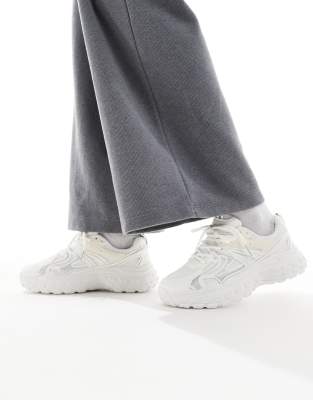 SEQWL - Wolf - Klobige Sneaker in Weiß