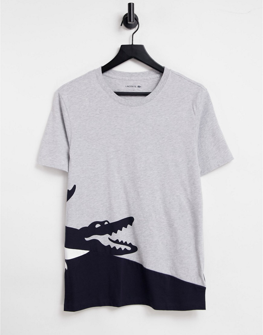 фото Серая футболка для дома с крупным логотипом в виде крокодила lacoste suit 10-серый