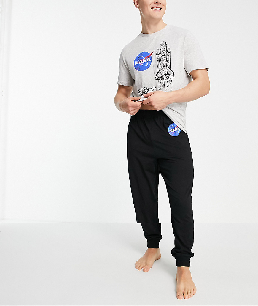 фото Серая футболка и черные брюки для дома nasa rocket-серый poetic brands