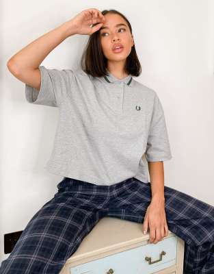 фото Серая рубашка в стиле oversized из пике fred perry-серый